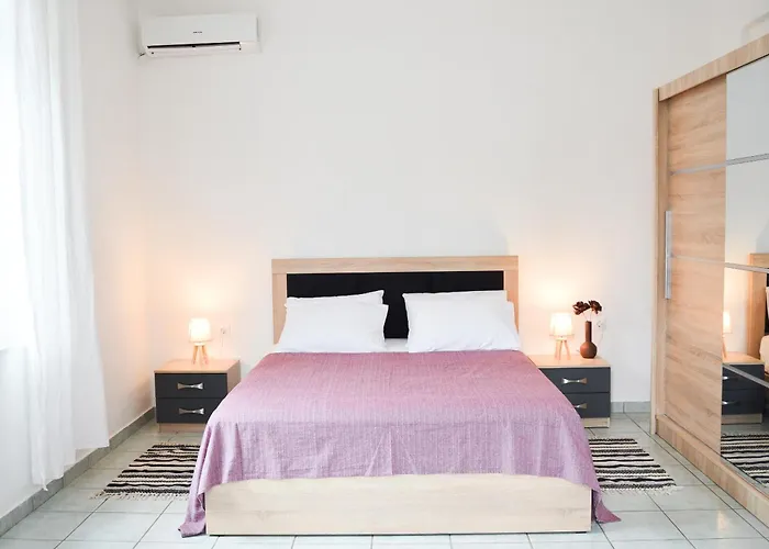 Ixia Manor House